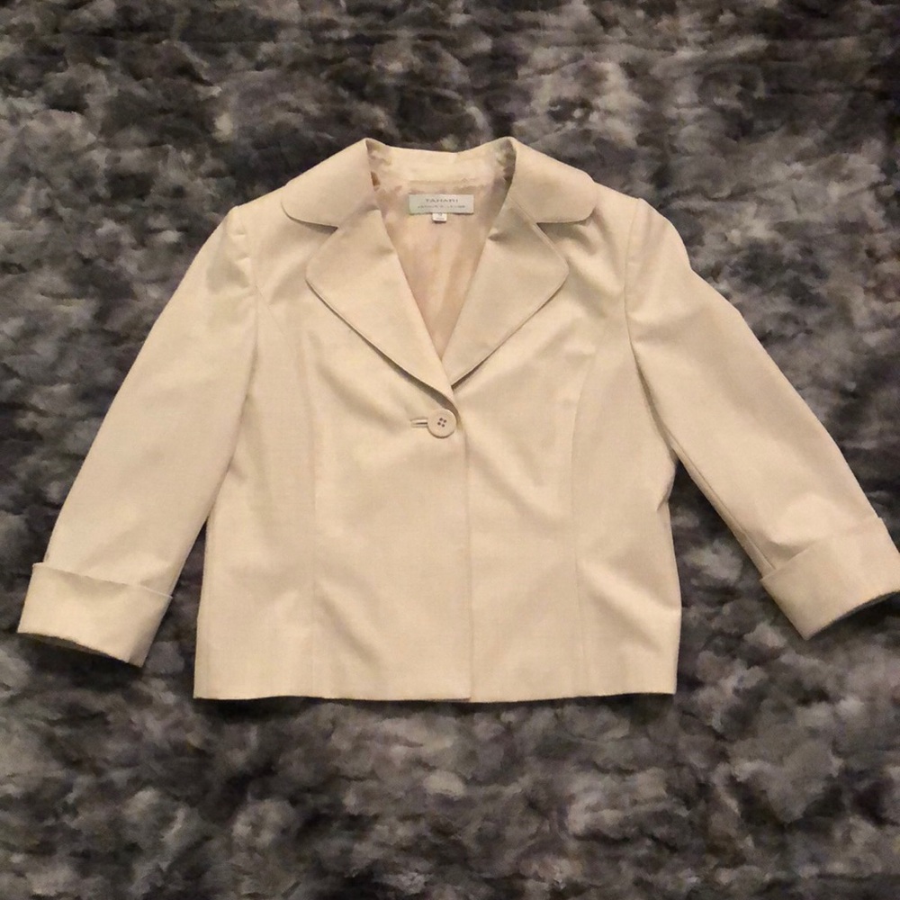 Tahari for Arthur S. Levine Women’s Blazer